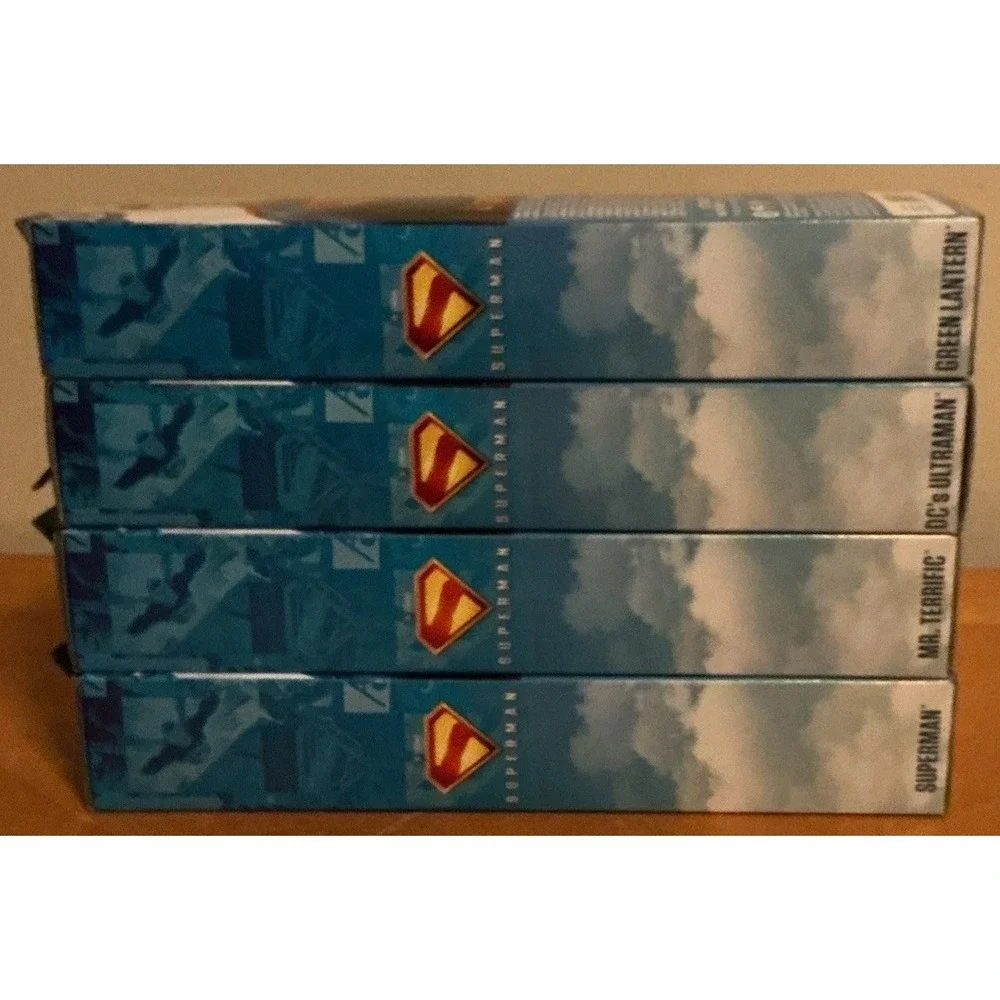 BRAND NEW LOT‎ 4DC COMICS 12